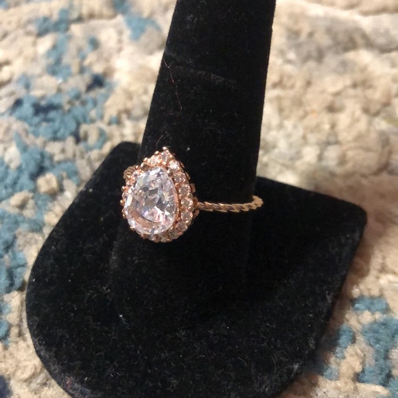 💎Tear Drop sapphire rose gold twisted ring NWOT - Picture 3 of 5